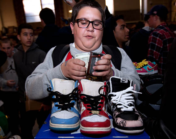 surviving-a-sneaker-convention-tips