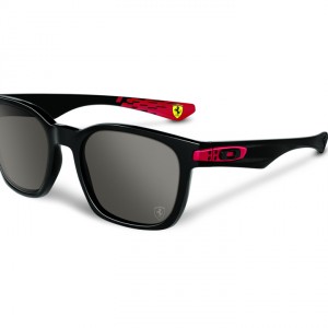Scuderia Ferrari x Oakley