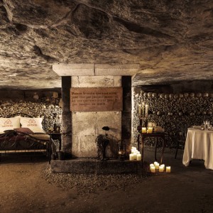 airbnb-halloween-catacombs-paris-2