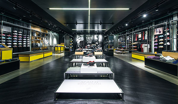 seek-ion-orchard-flagship-store