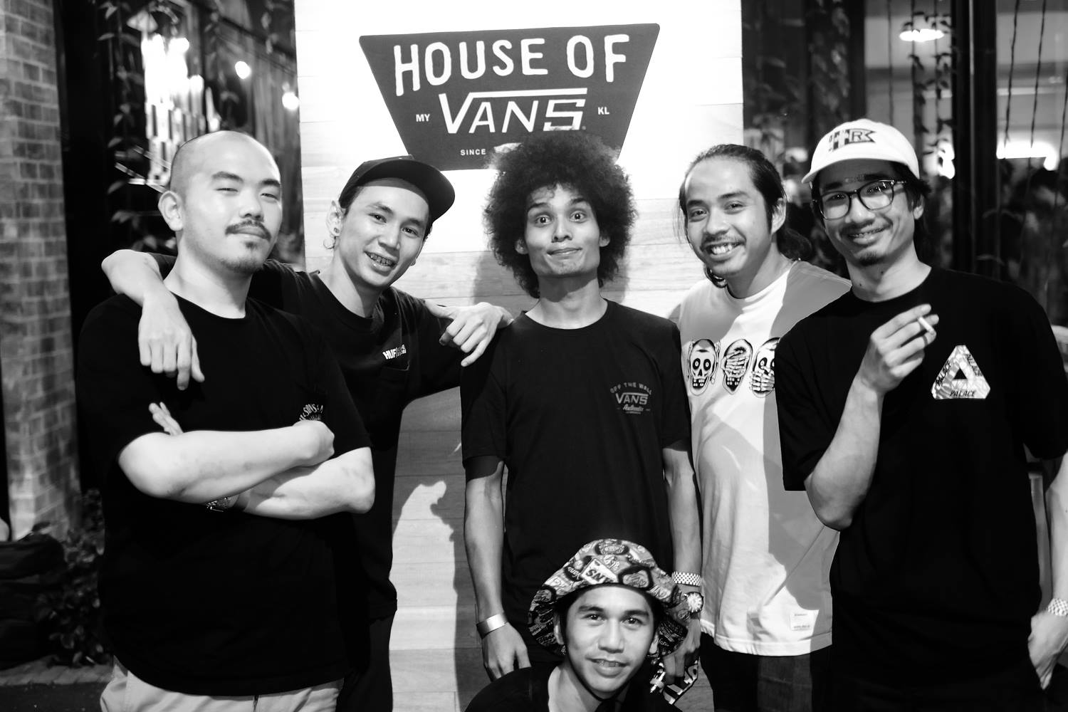 House of Vans KL 2016 skate competition winner, Azreen Azman (middle), with his KL crew / Photo: Azam Saad