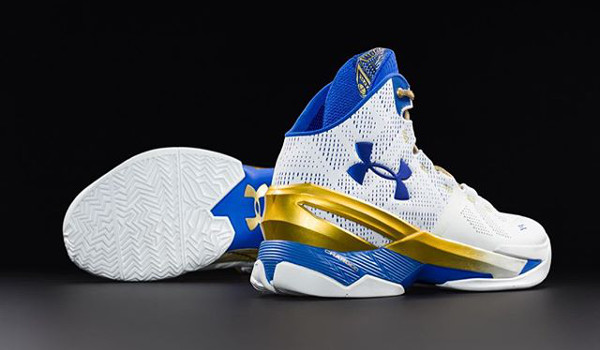 With the Golden State Warriors advancing to the NBA finals after a hard-fought conference finals, you too can soon wear the Under Armour Curry 2 "Gold Rings" with pride.