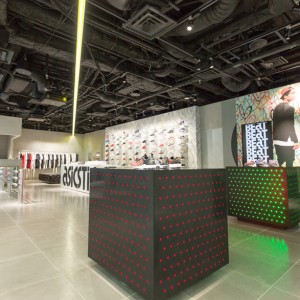 ASICS Tiger Opens First Store in Osaka, Japan