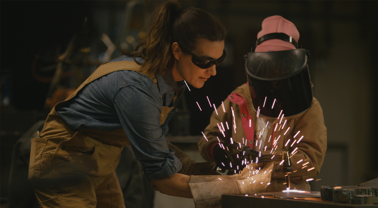 carhartt-film-celebrates-women-this-mothers-day