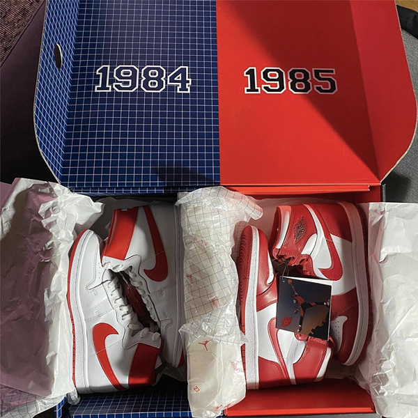 Air Jordan two pair package two sneakers