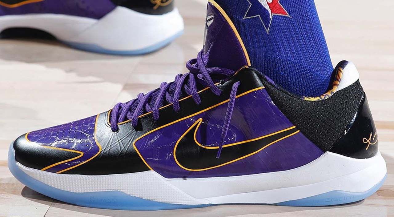 Nike Zoom Kobe 5 Protro lakers on court